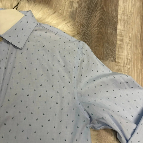 Banana republic Non-iron standard fit light blue flower button down shirt med - Picture 5 of 8
